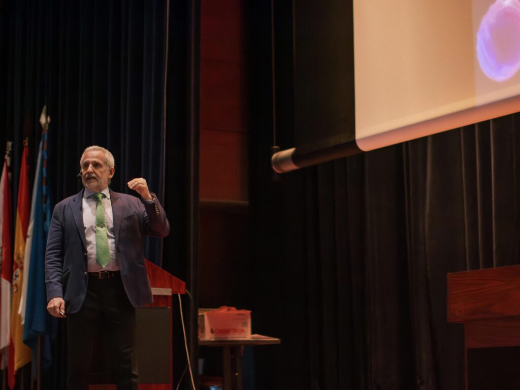 Dr. De la Hoz en el Congreso Knotgroup «Los Orígenes»